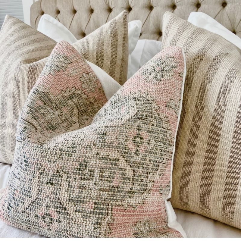 Size matters: Everything you need to know about choosing the right throw pillows